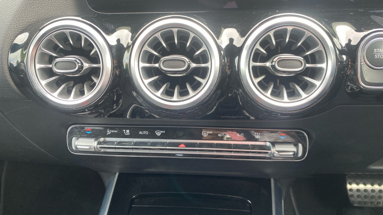 Mercedes-Benz Eqa 300 4Matic 168kW AMG Line 66.5kWh 5dr Auto Electric Hatchback